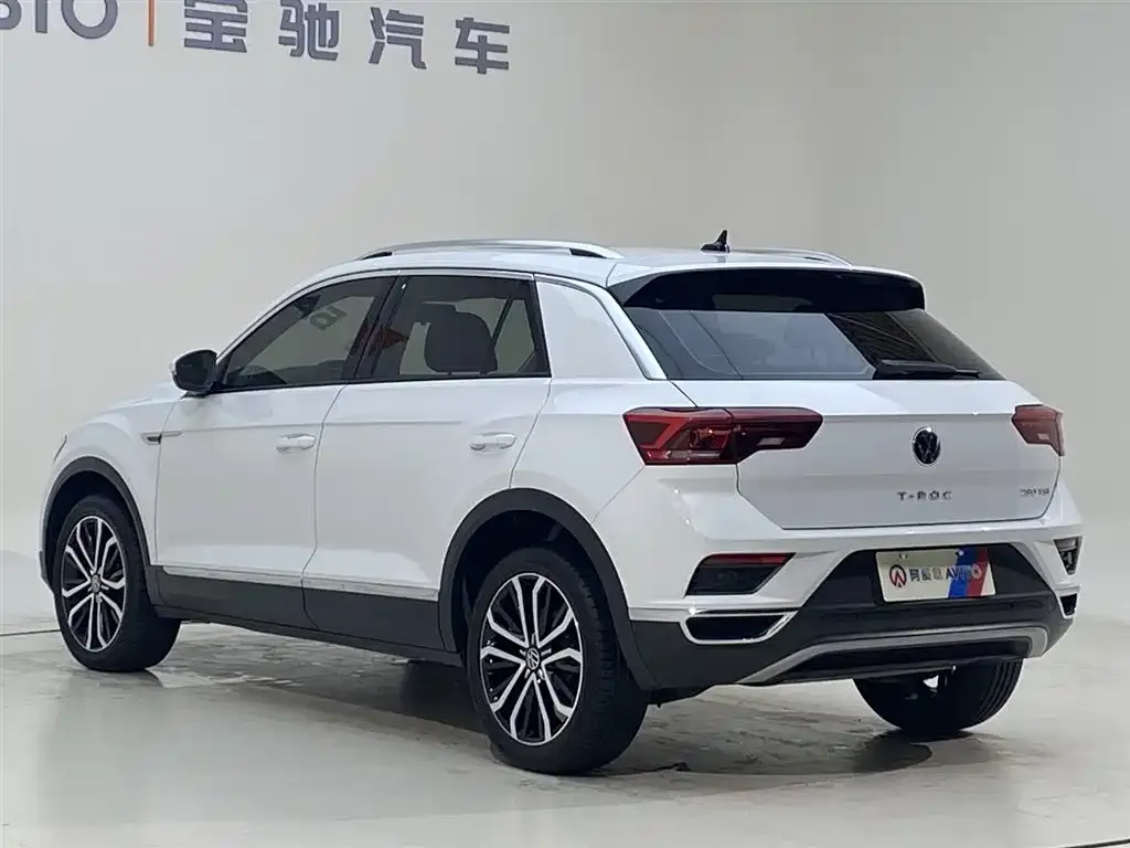 Volkswagen T-Roc — фото 4