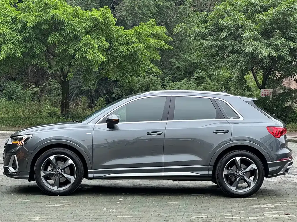 Audi Q3 — фото 10