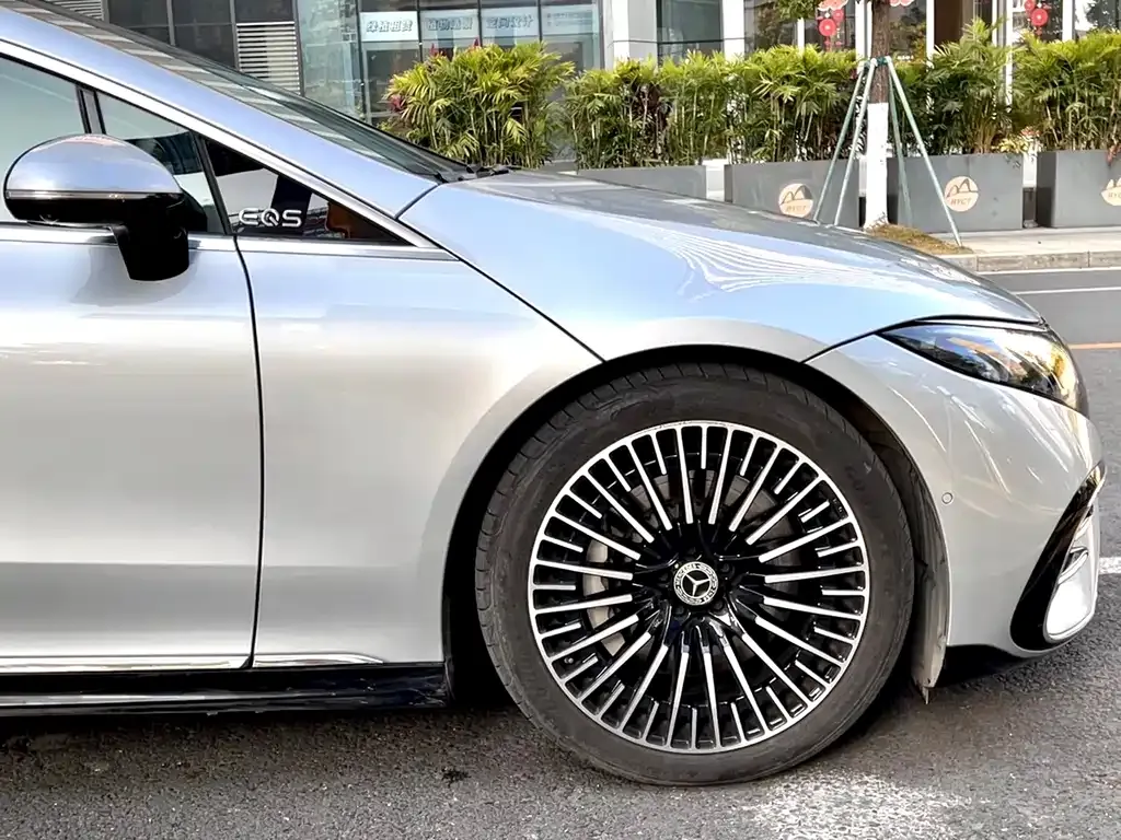 Mercedes-Benz EQS — фото 10