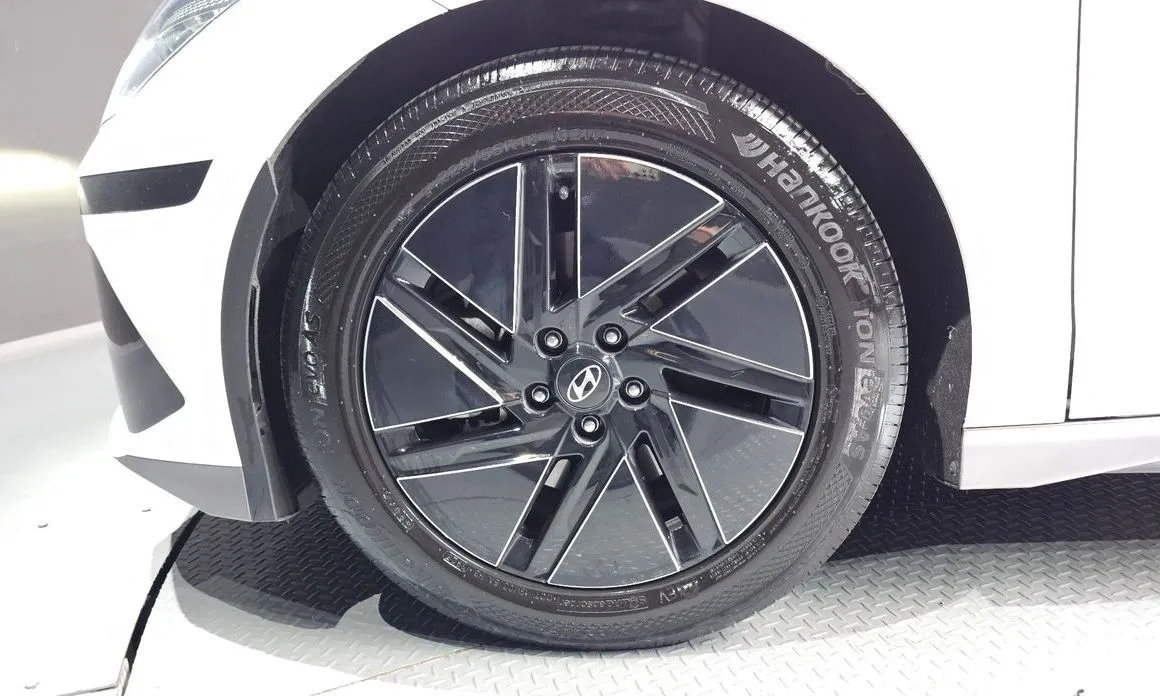 Hyundai Ioniq6 2023 из KR, фото 2
