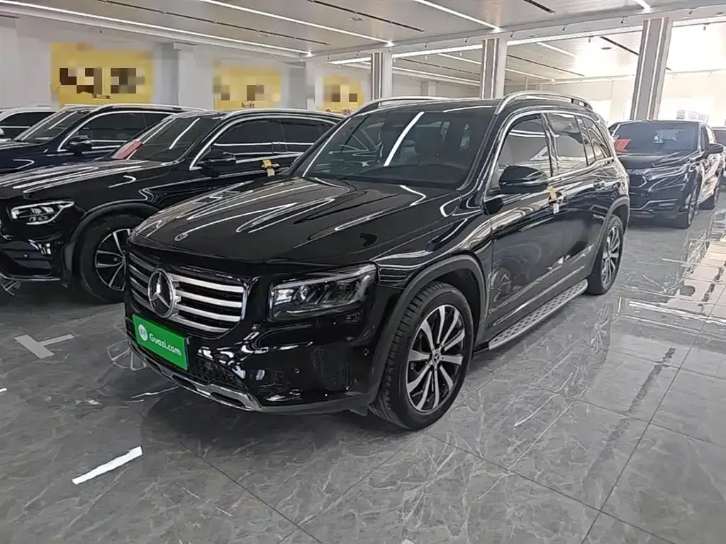 Mercedes-Benz GLB — фото 1