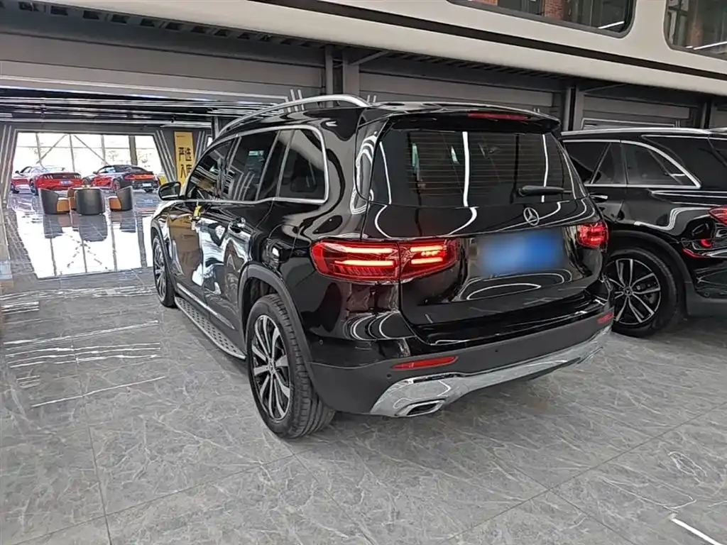 Mercedes-Benz GLB — фото 6