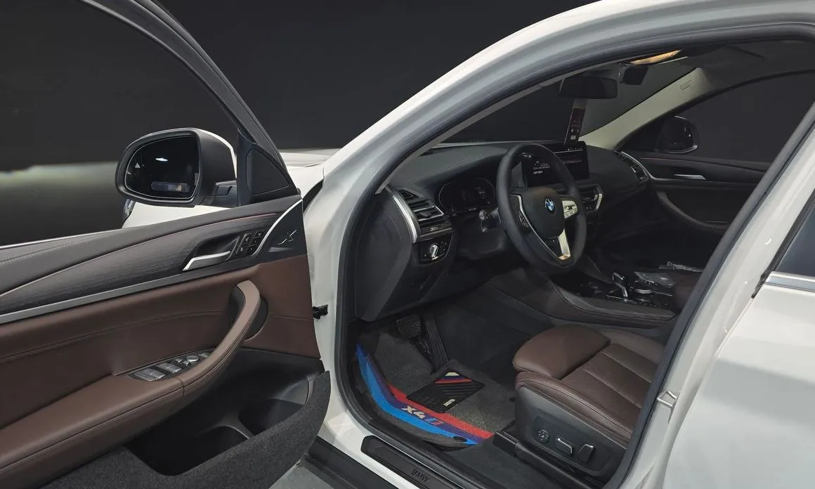 BMW X4 2024 из KR, фото 8