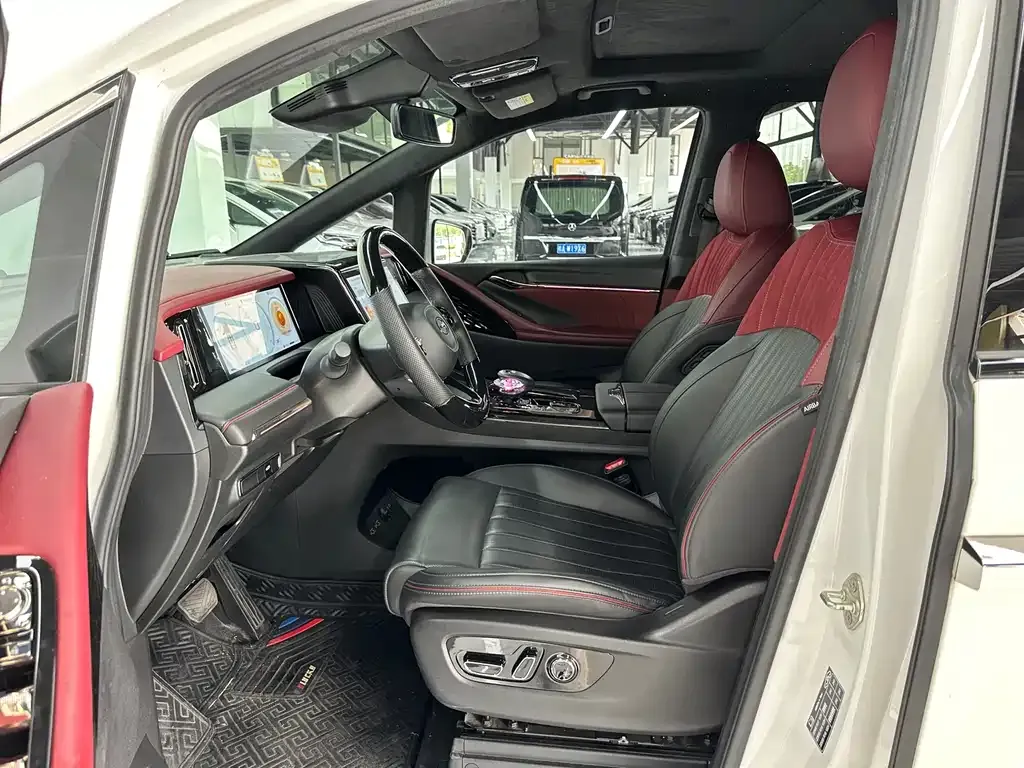 GAC Motor Trumpchi M8 — фото 7