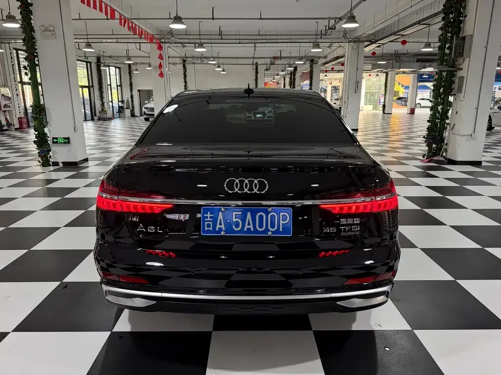 Audi A6L 2025 из CN, фото 4