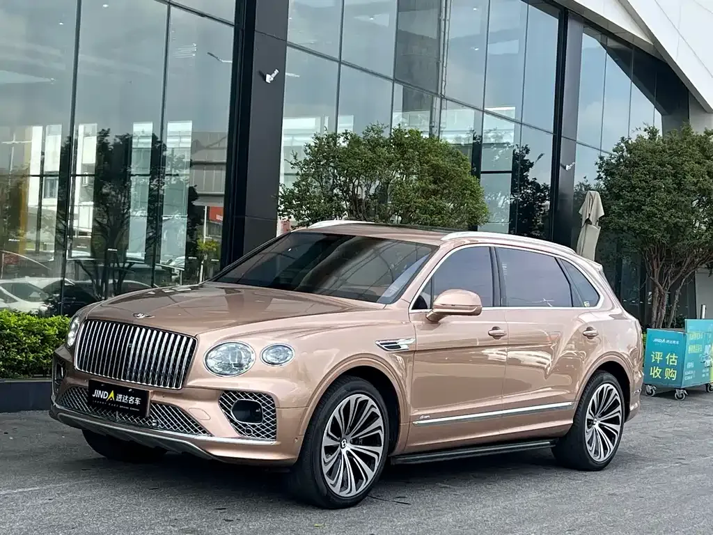 Bentley Bentayga — фото 1