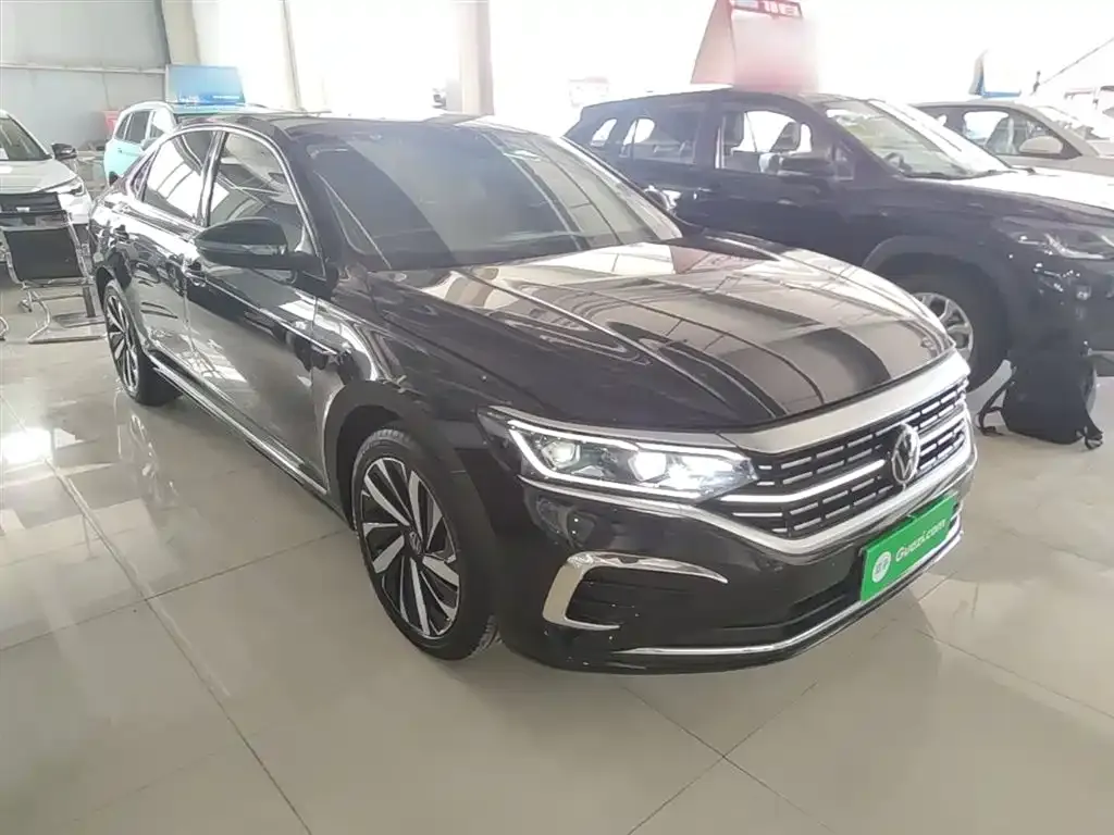Volkswagen Passat — фото 6