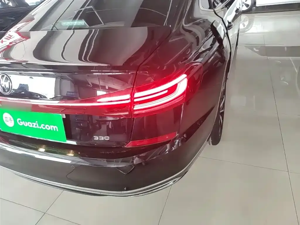 Volkswagen Passat — фото 7