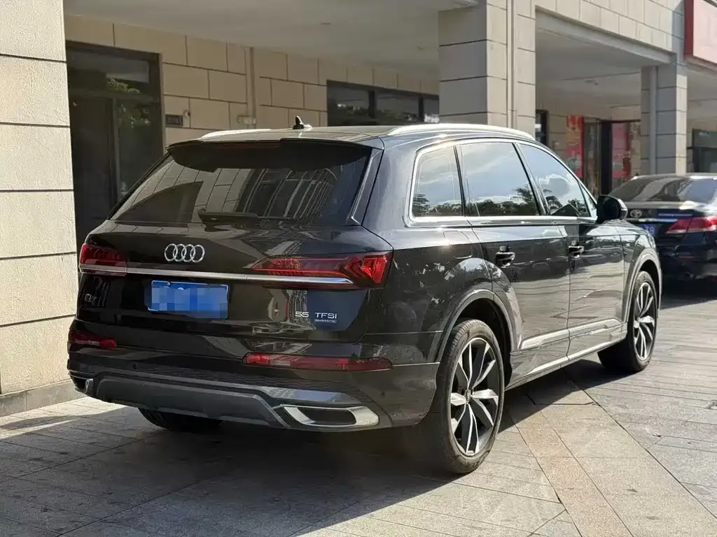Audi Q7 — фото 3