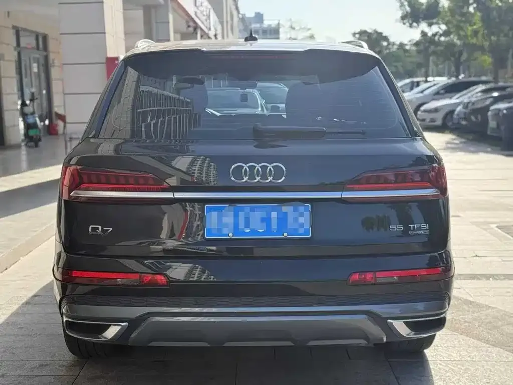 Audi Q7 — фото 2