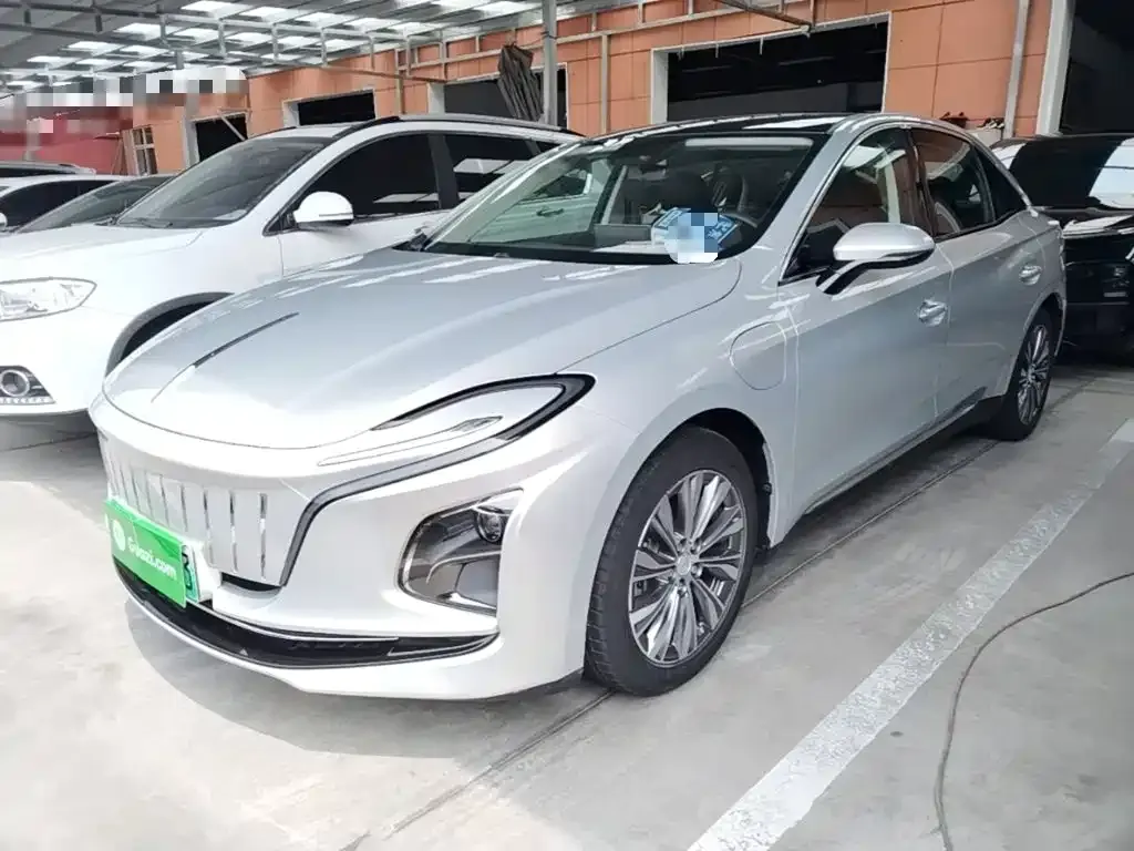 Hongqi E-QM5 — фото 8