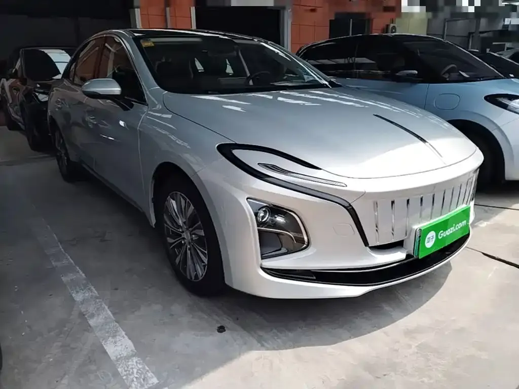 Hongqi E-QM5 — фото 5