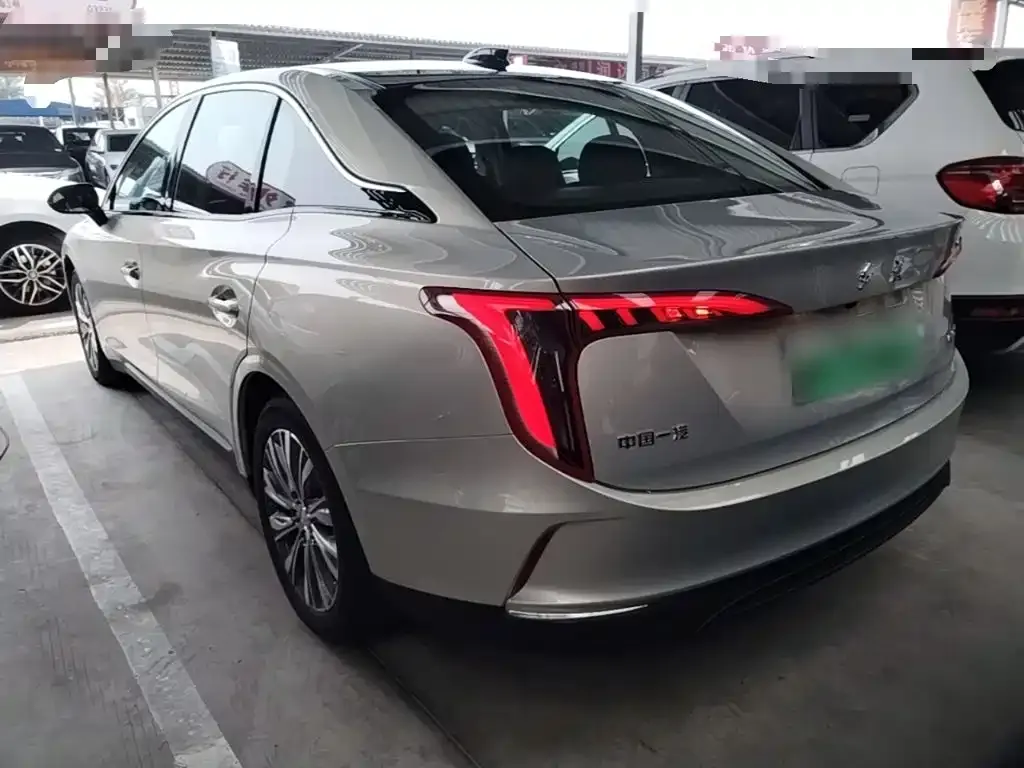 Hongqi E-QM5 — фото 10