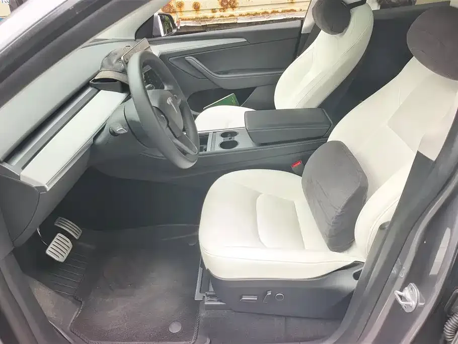 Tesla Model Y — фото 2