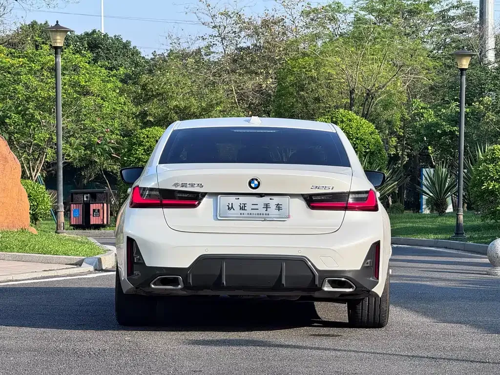 BMW 3 Series 2024 из CN, фото 9