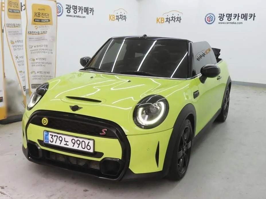 Mini Cooper Convertible 2022 из KR, фото 9
