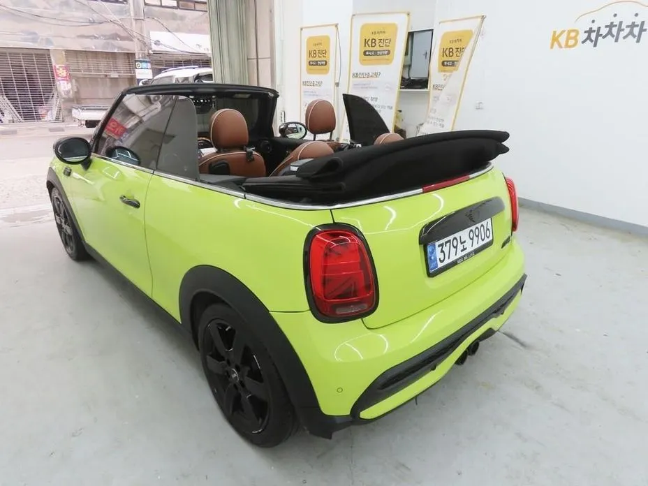 Mini Cooper Convertible 2022 из KR, фото 4