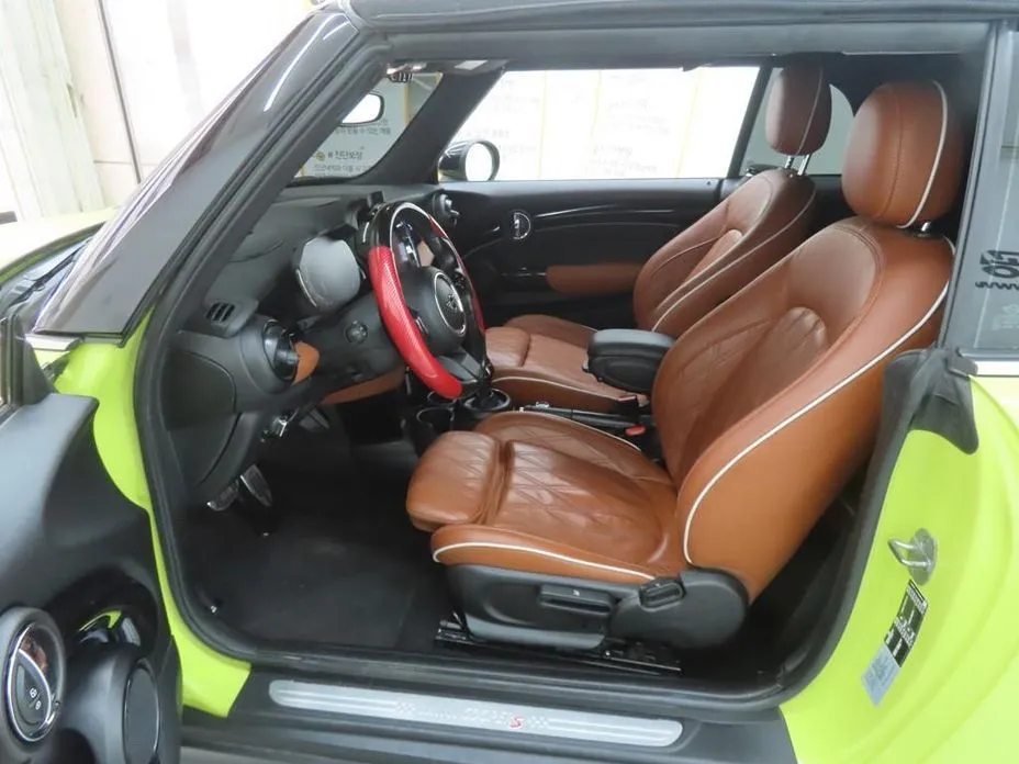 Mini Cooper Convertible 2022 из KR, фото 5