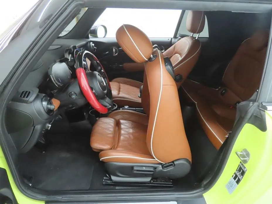 Mini Cooper Convertible 2022 из KR, фото 3