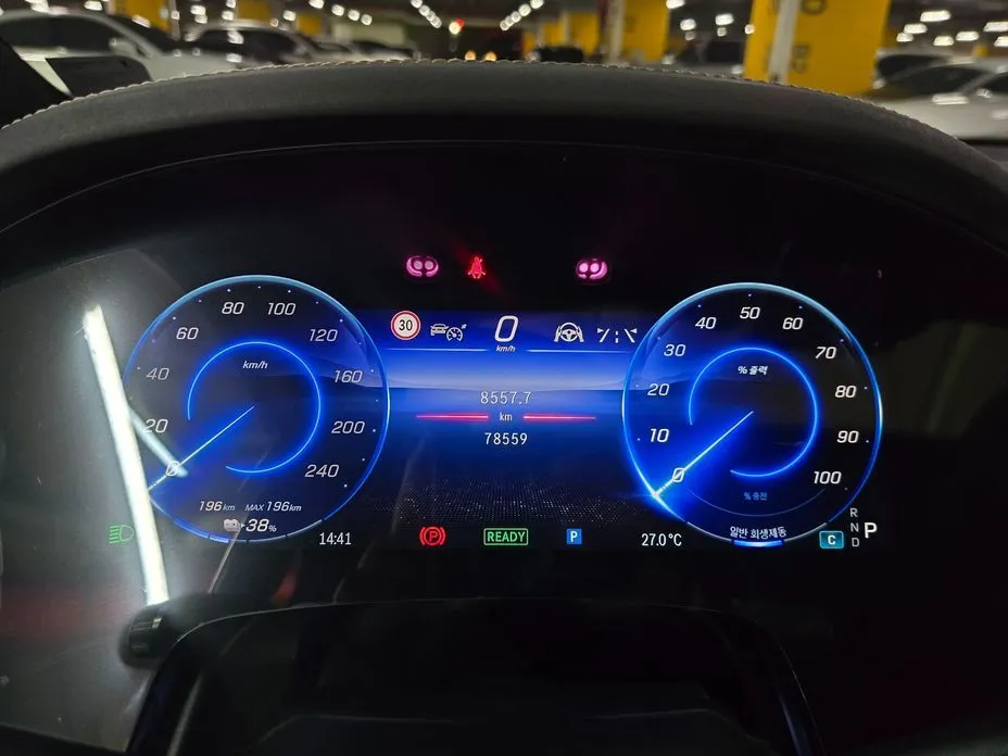 Mercedes-Benz EQS 2023 из KR, фото 2