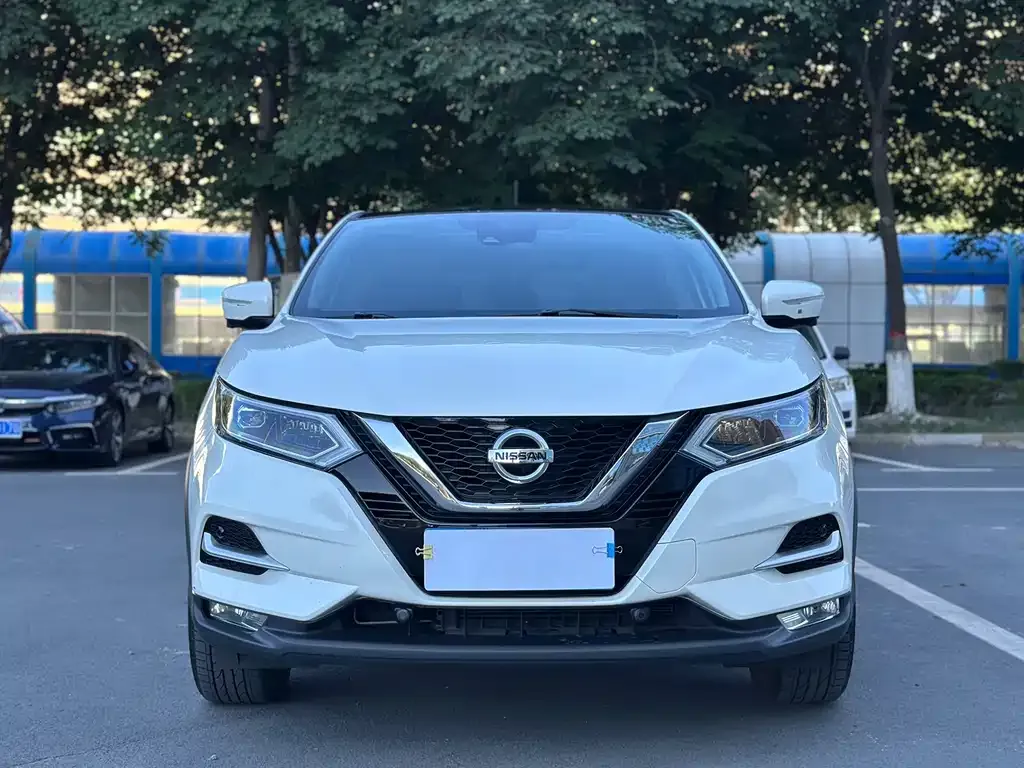 Nissan Qashqai — фото 2