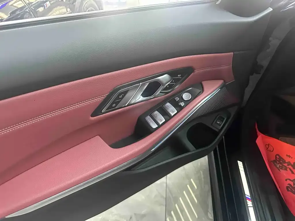 BMW 3 Series 2025 из CN, фото 2
