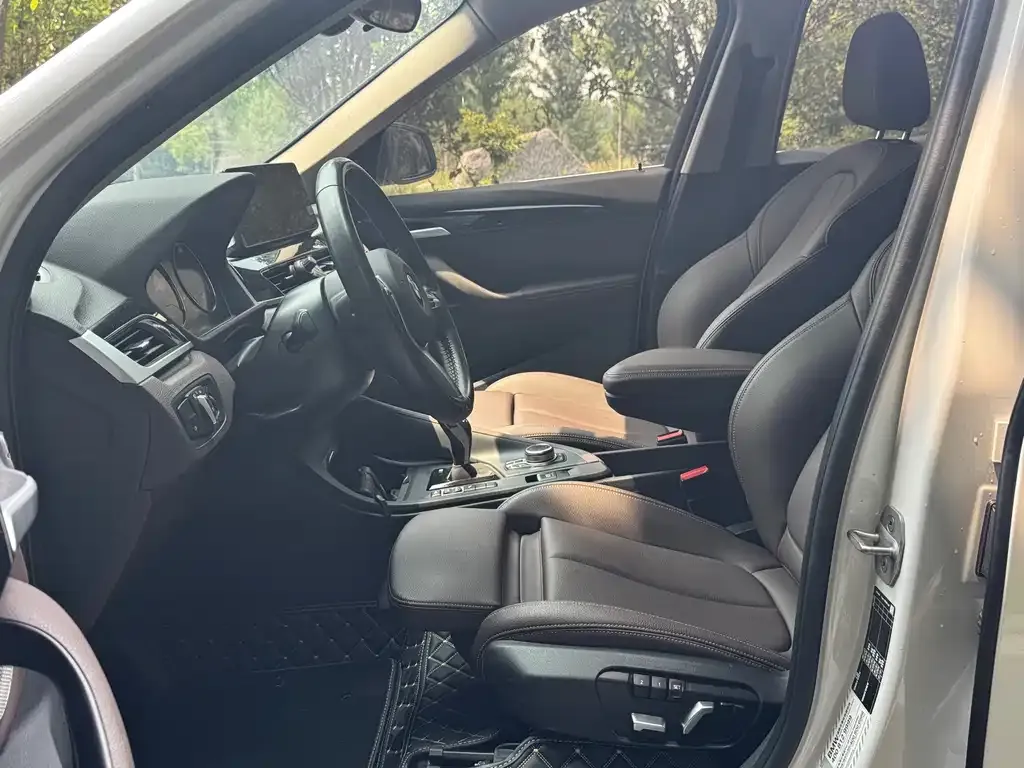 BMW X1 — фото 6