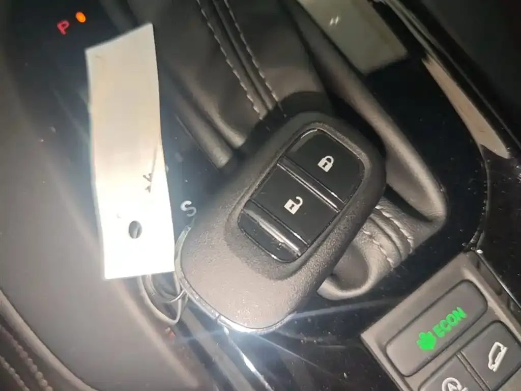 Honda HR-V 2023 из CN, фото 8