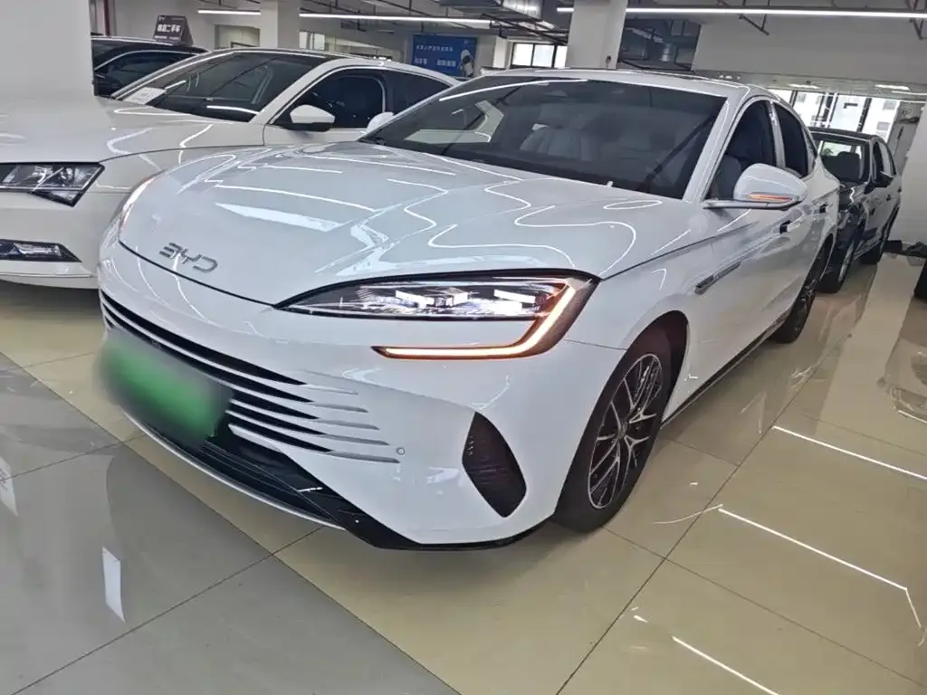 BYD Seal — фото 8
