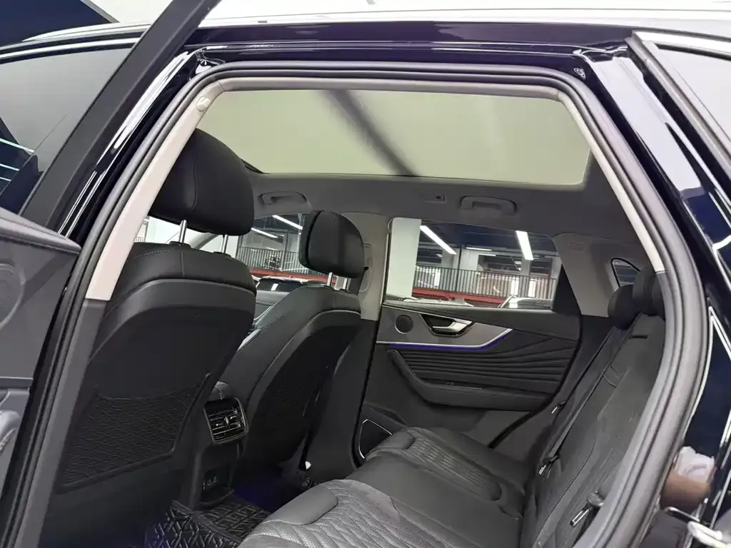 Hongqi HS5 2023 из CN, фото 4