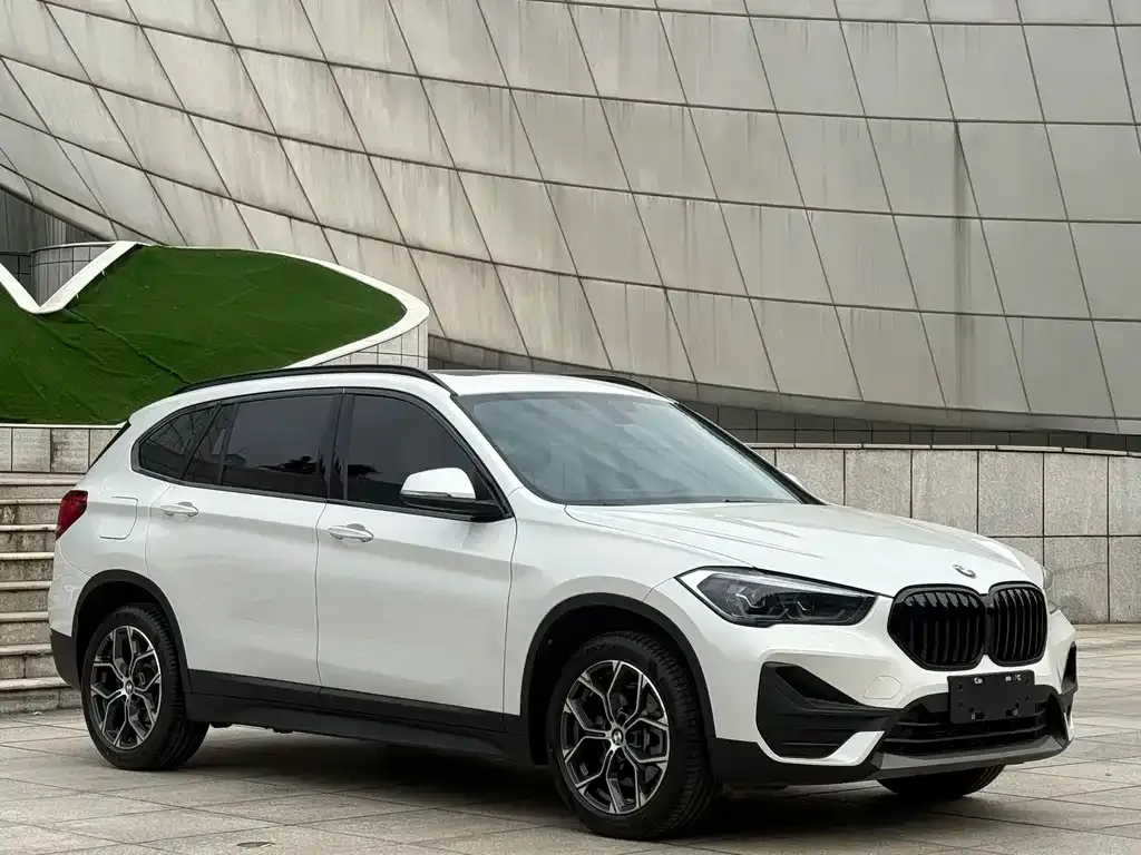 BMW X1 — фото 6