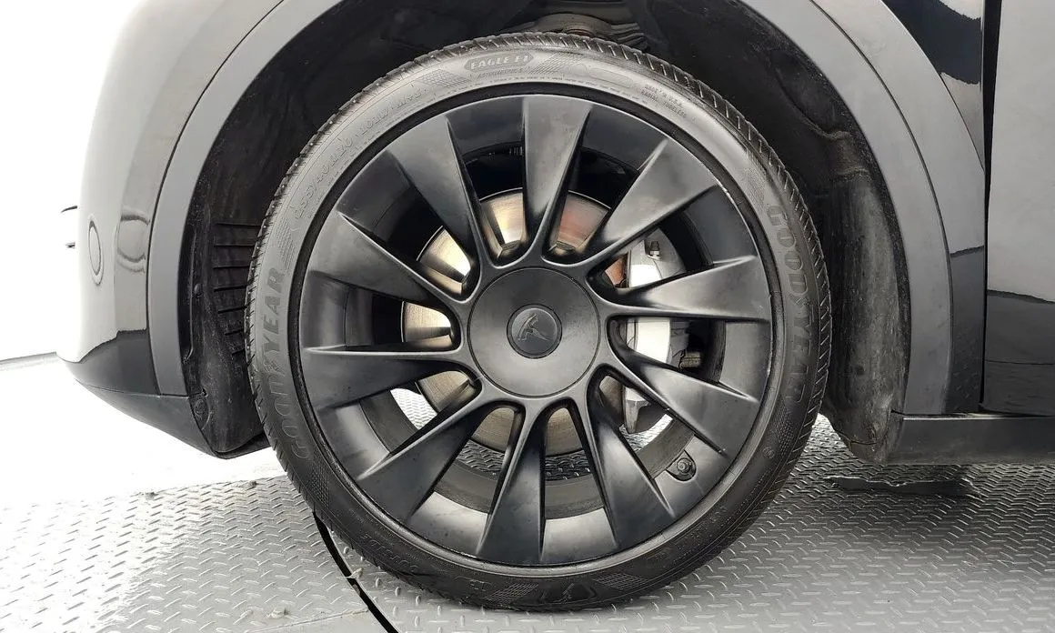 Tesla Model Y 2024 из KR, фото 7