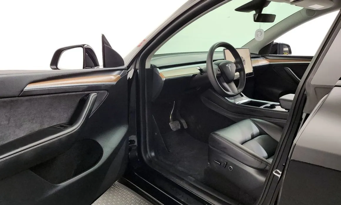 Tesla Model Y 2024 из KR, фото 8