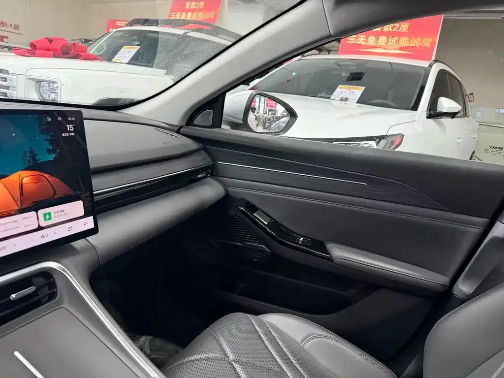 Geely Galaxy L6 2025 из CN, фото 4