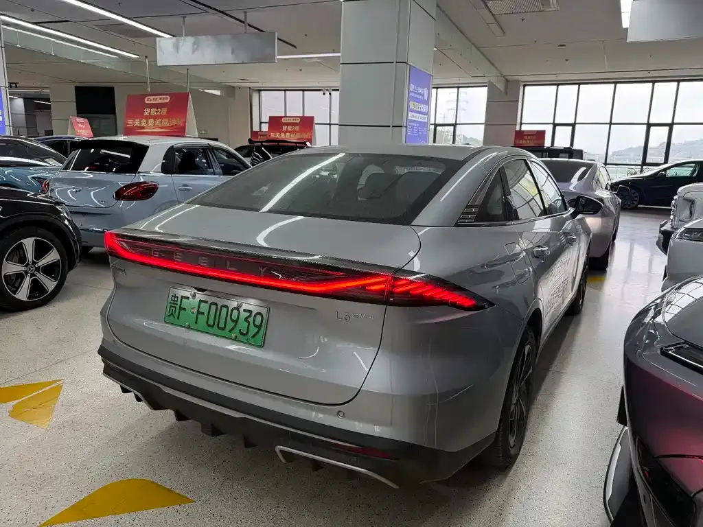 Geely Galaxy L6 2025 из CN, фото 3