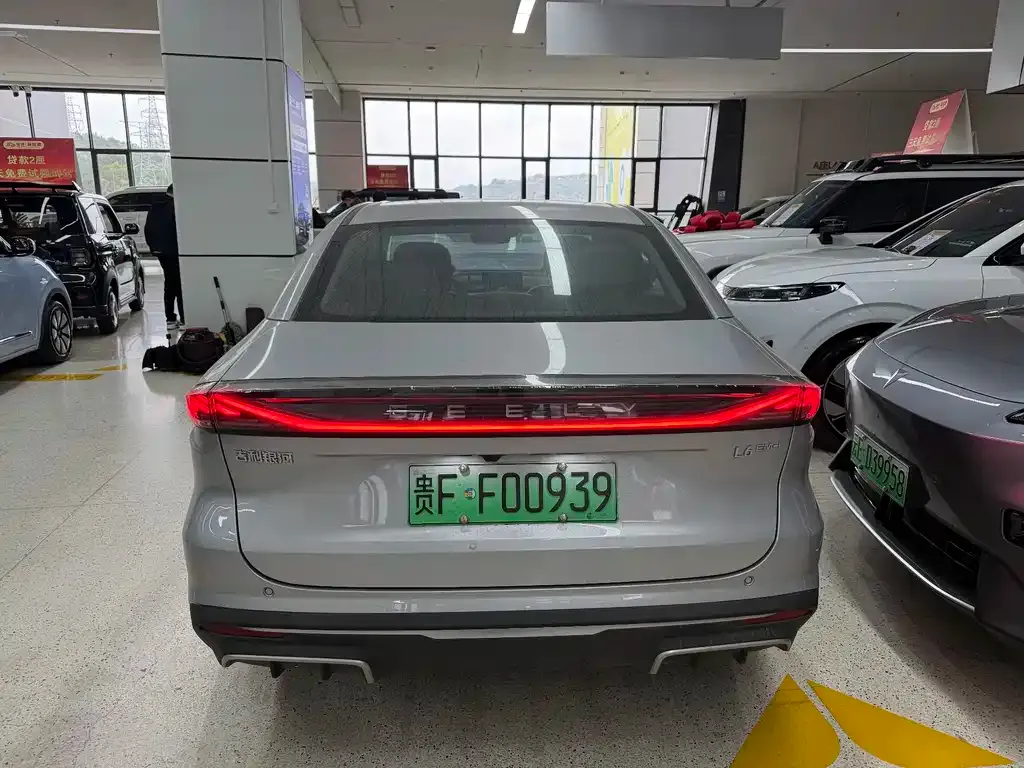 Geely Galaxy L6 2025 из CN, фото 5
