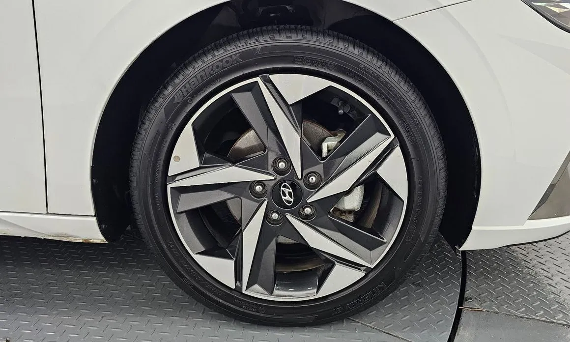 Hyundai AVANTE — фото 8