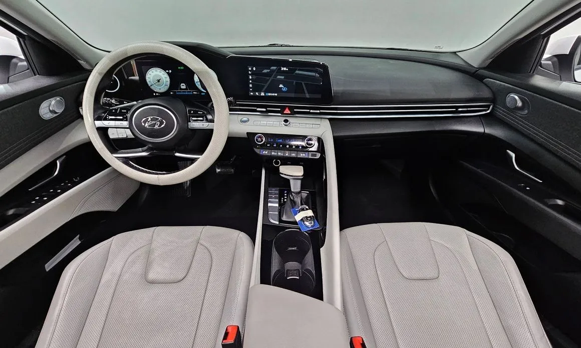 Hyundai AVANTE — фото 9