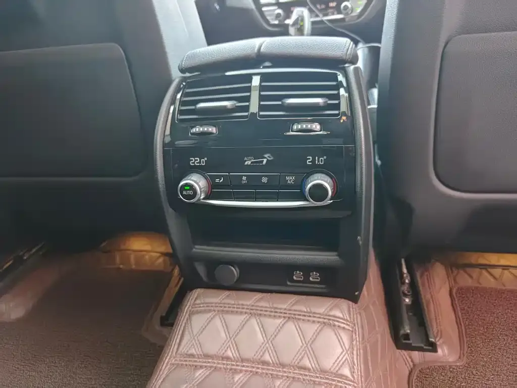 BMW 6 Series GT 2024 из CN, фото 3