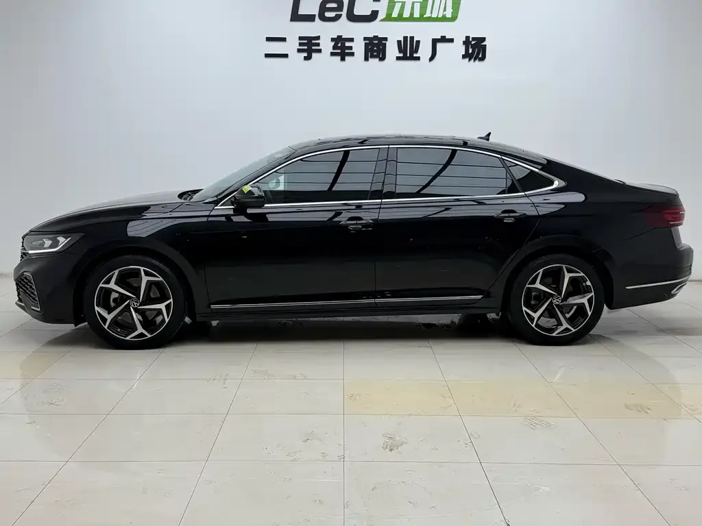 Volkswagen Passat — фото 5
