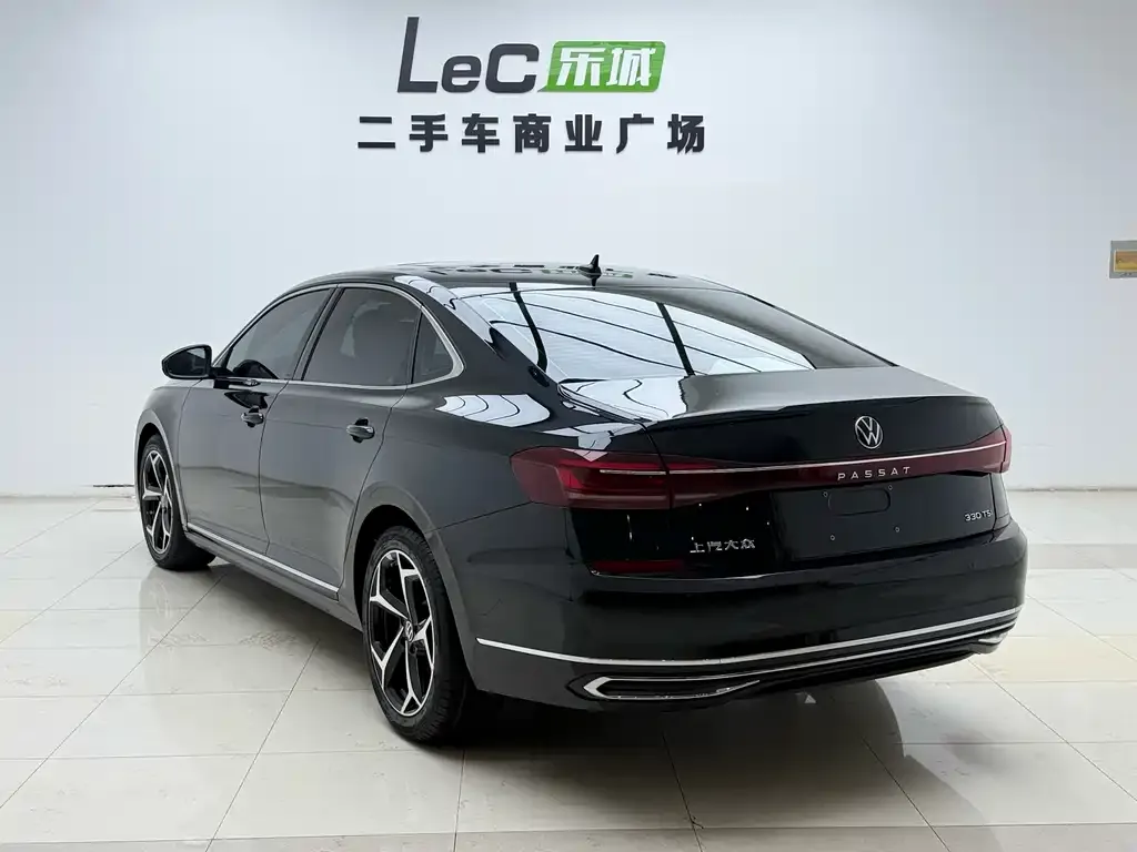 Volkswagen Passat — фото 9