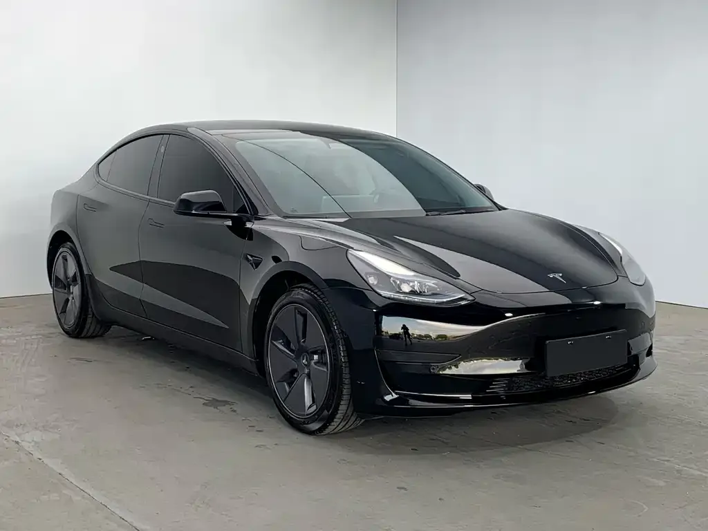 Tesla Model 3 — фото 3