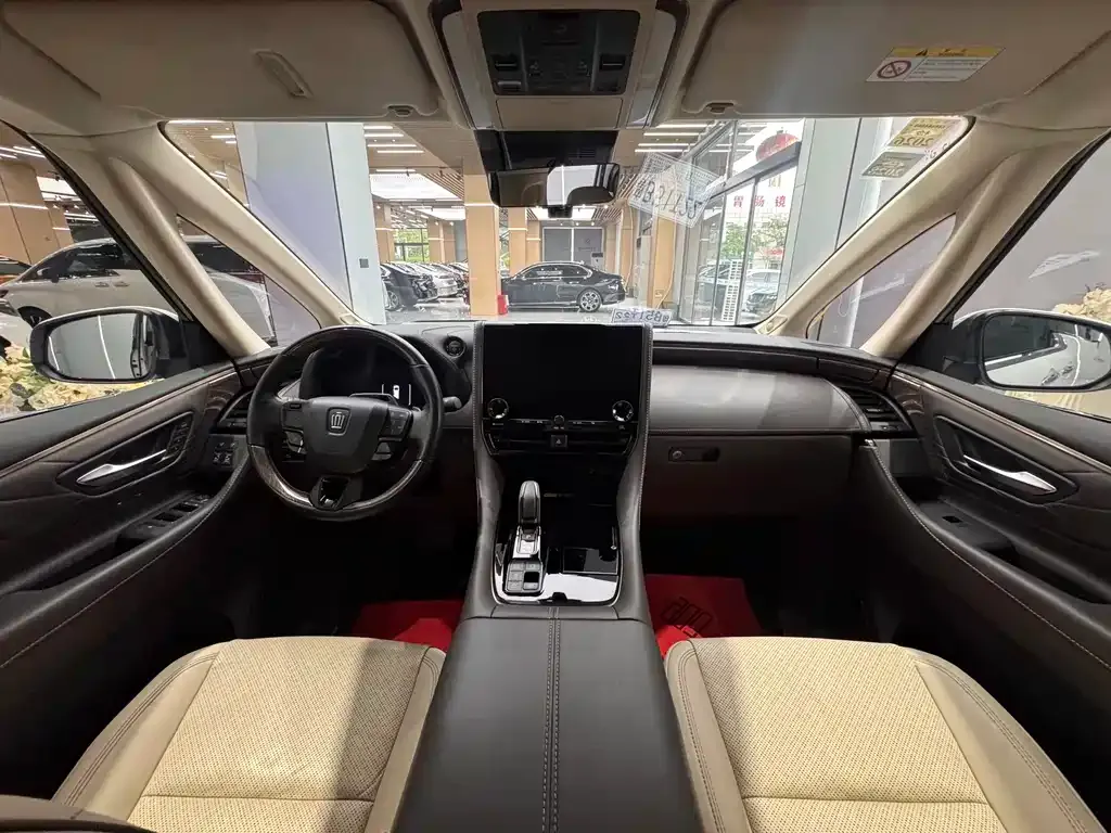 Toyota Vellfire — фото 6