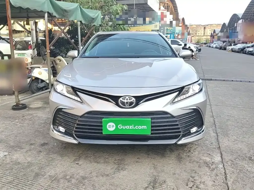 Toyota Camry — фото 5
