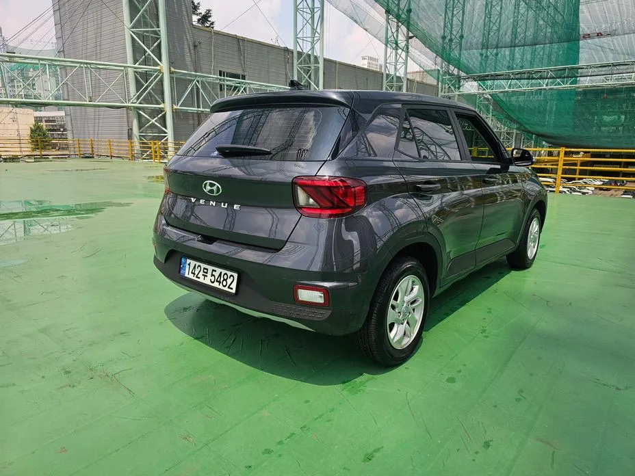 Hyundai Venue — фото 2