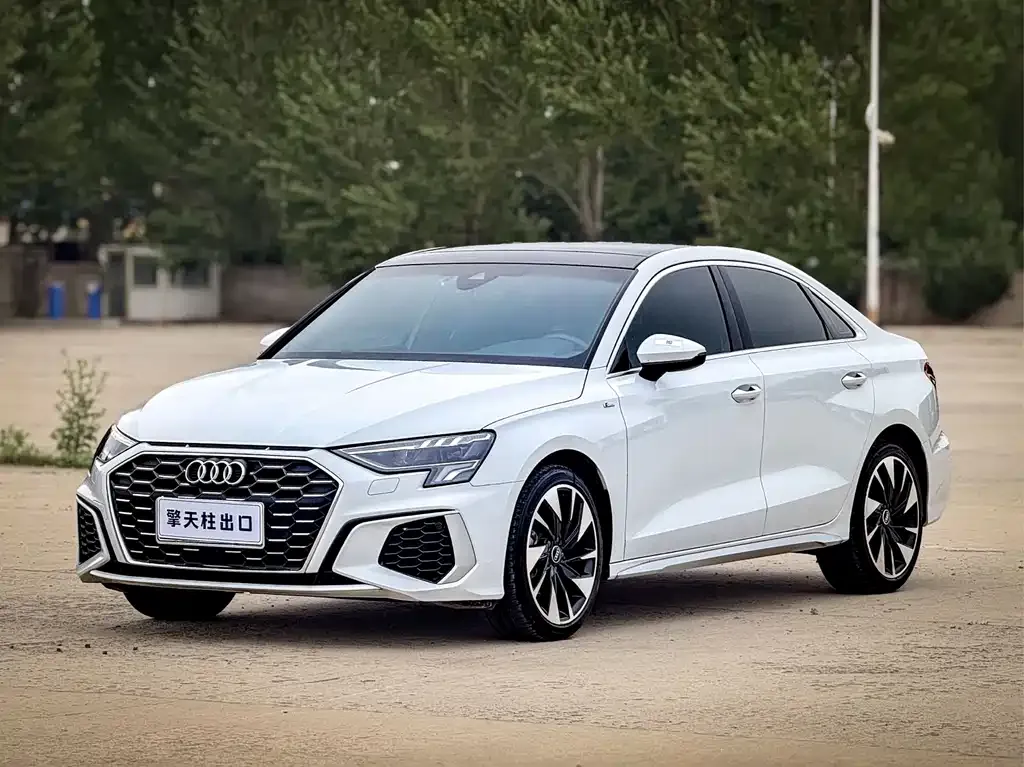 Audi A3 — фото 1