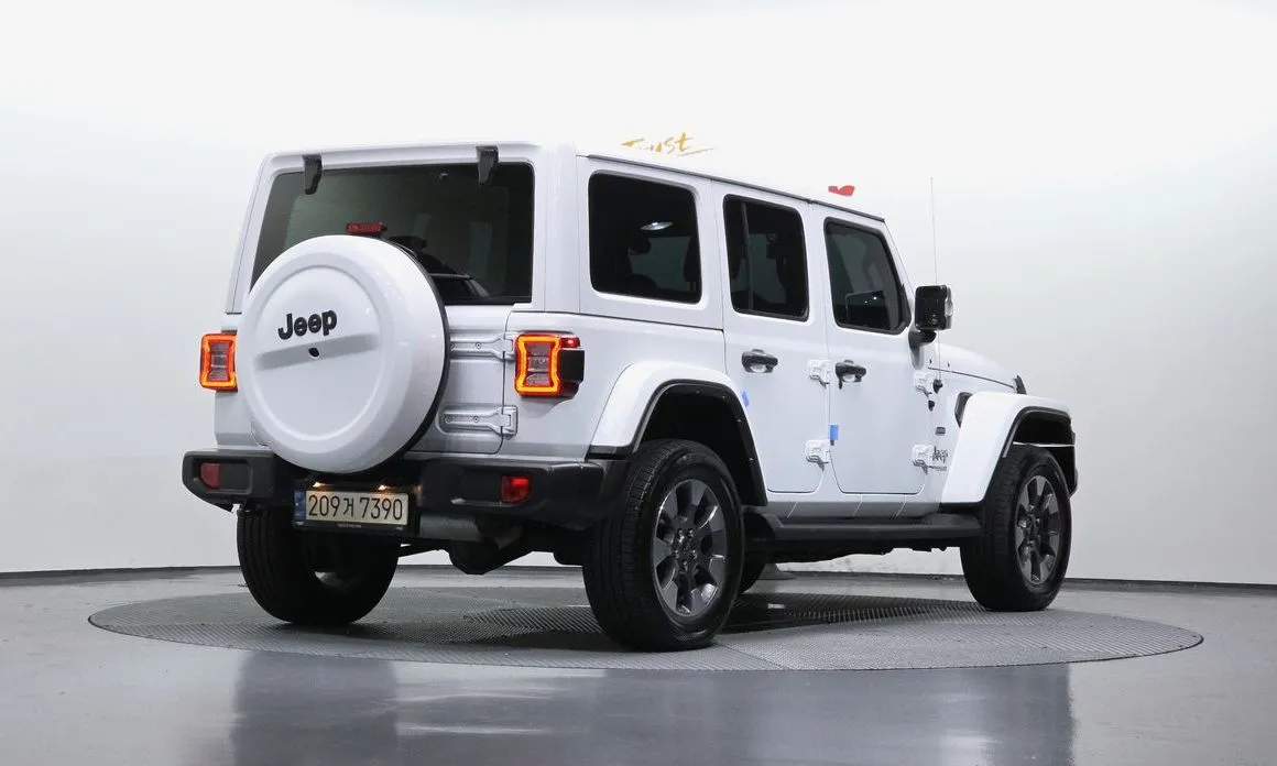 Jeep Wrangler 2022 из KR, фото 9