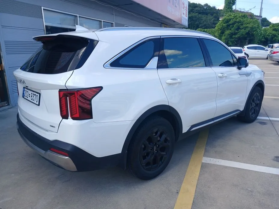 Kia Sorento — фото 5