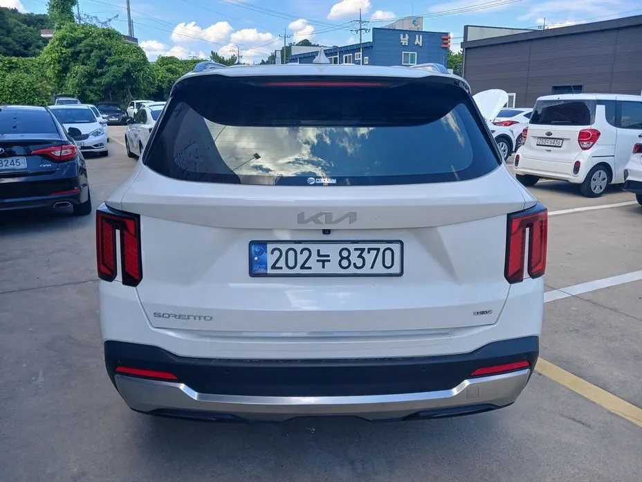 Kia Sorento — фото 7