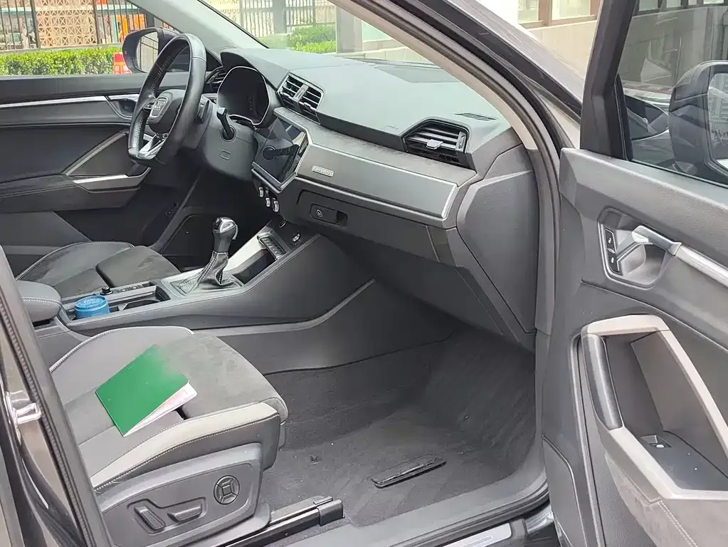 Audi Q3 — фото 7